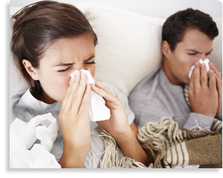 contac-cold-flu-symptoms-sneezing-couple